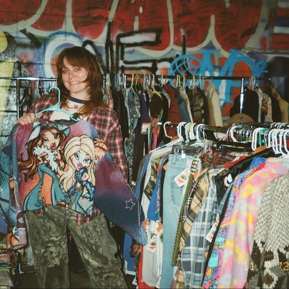 RIPE VINTAGE 🍑 TASTEFULLY CURATED 🧡 - Picture 3 of 4